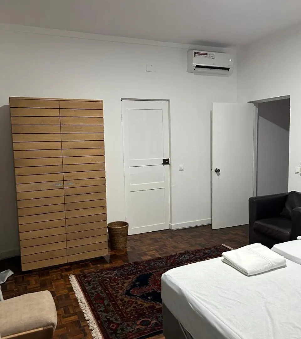 Casa Estrela - Sea & Art Guesthouse Praia