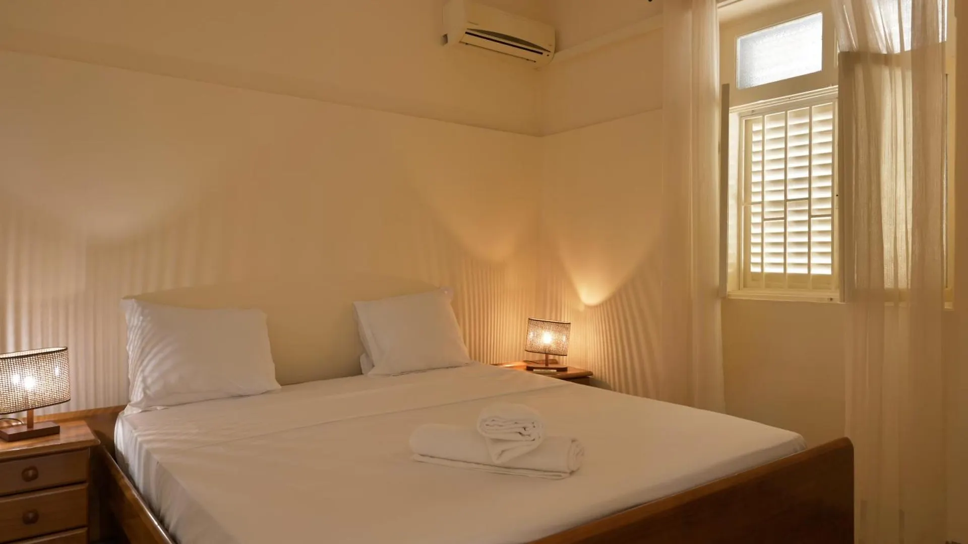 Bed & Breakfast Casa Estrela - Sea & Art Guesthouse Praia